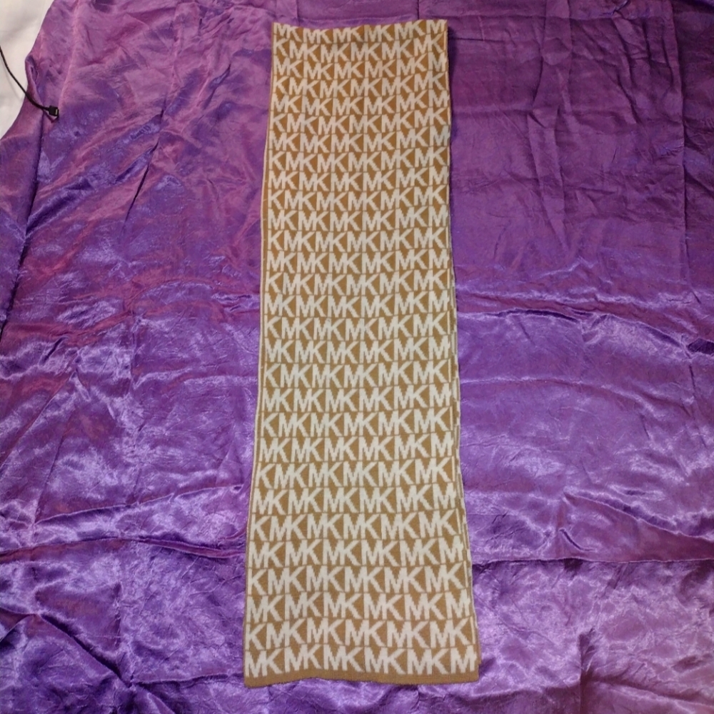 Michael Kors Signature Rectangle Scarf Beige/Tan/Light Brown❗Last Chance To Buy‼ - Picture 2 of 3